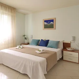 https://residence-altamarea.emilia-romagnahotels.net